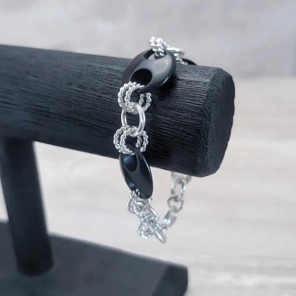 Vintage clasp bracelet